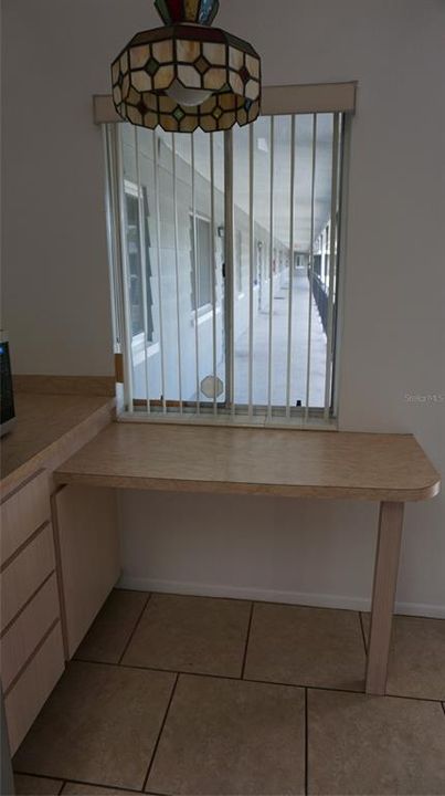 出租: $1,350 (1 贝兹, 1 浴室, 575 平方英尺)