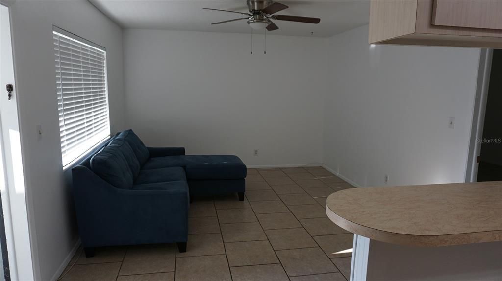 出租: $1,350 (1 贝兹, 1 浴室, 575 平方英尺)