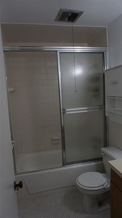 出租: $1,350 (1 贝兹, 1 浴室, 575 平方英尺)