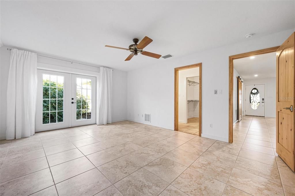 For Sale: $575,000 (4 beds, 2 baths, 2282 Square Feet)