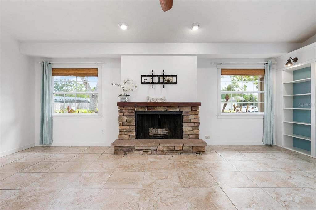 For Sale: $575,000 (4 beds, 2 baths, 2282 Square Feet)