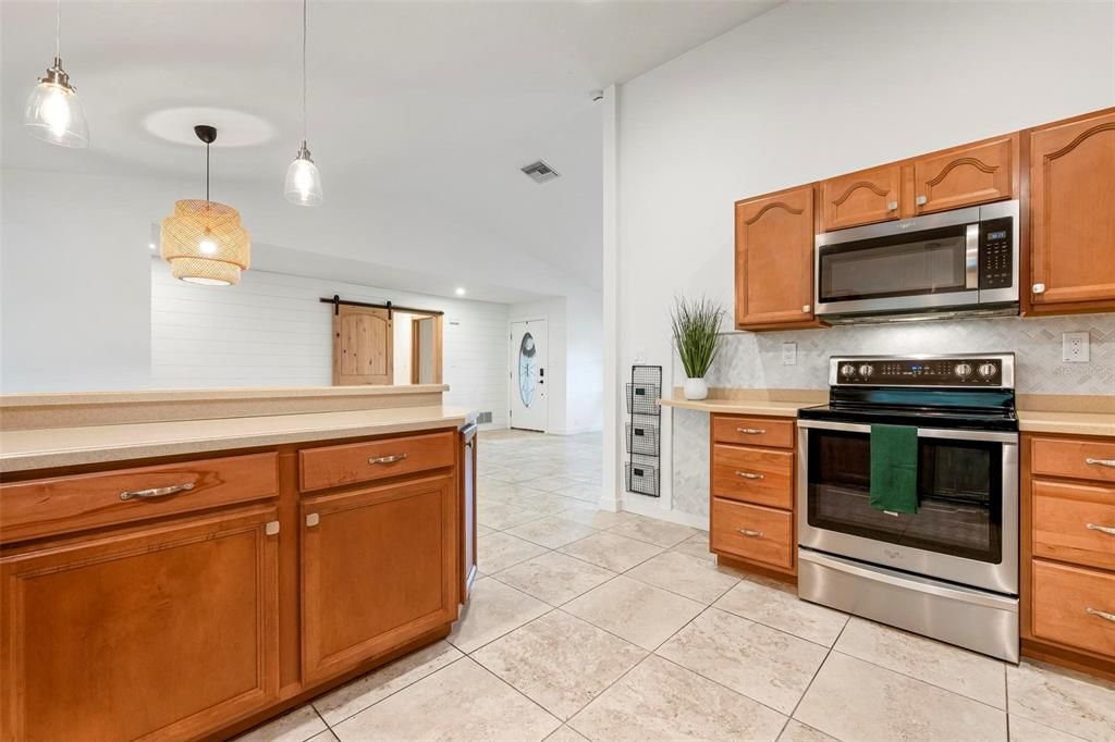 For Sale: $575,000 (4 beds, 2 baths, 2282 Square Feet)