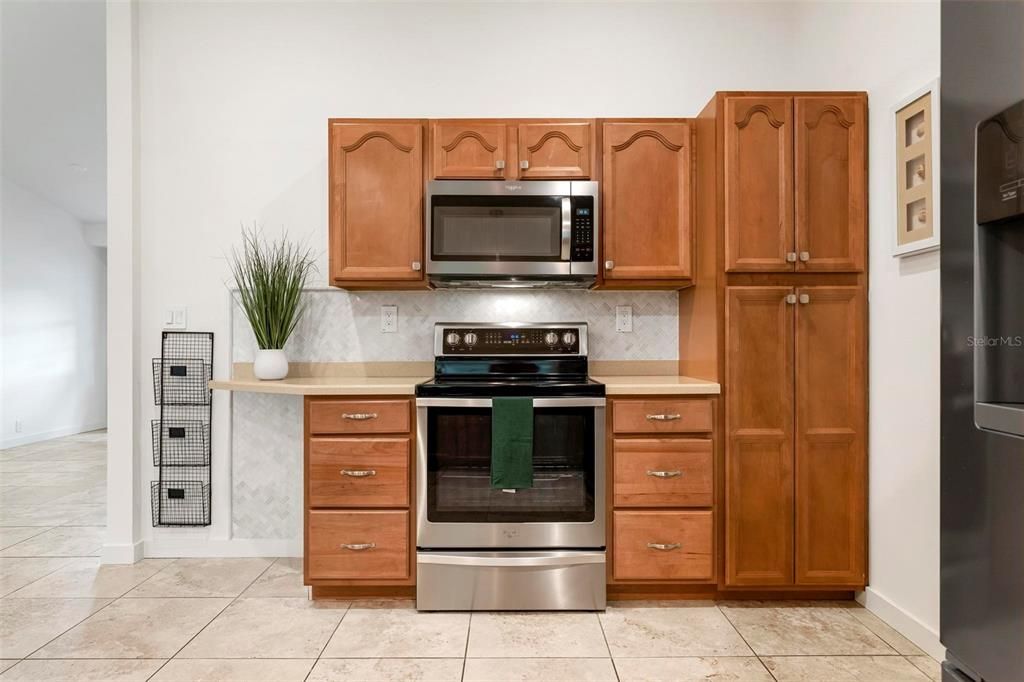 For Sale: $575,000 (4 beds, 2 baths, 2282 Square Feet)