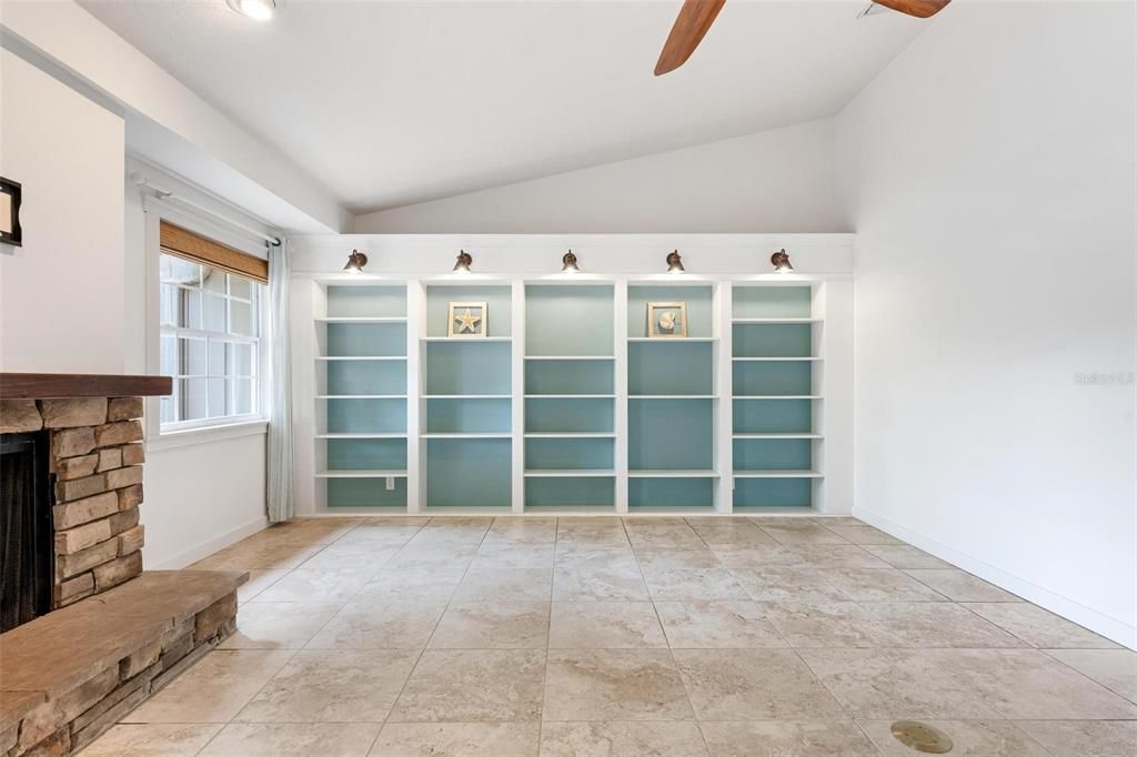 For Sale: $575,000 (4 beds, 2 baths, 2282 Square Feet)