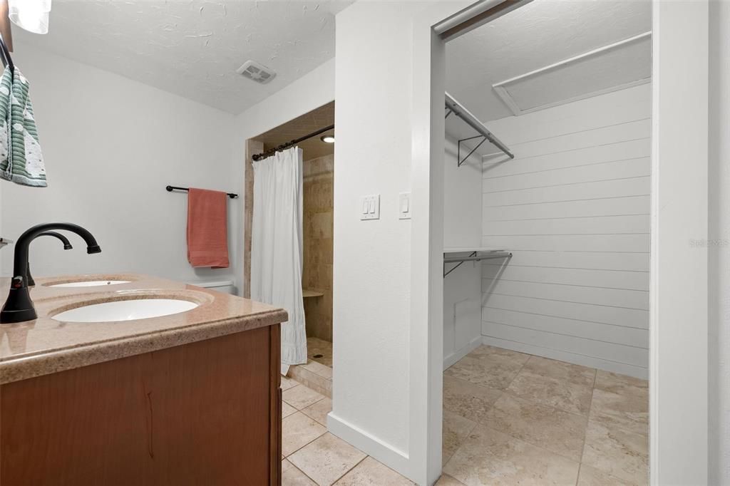 For Sale: $575,000 (4 beds, 2 baths, 2282 Square Feet)