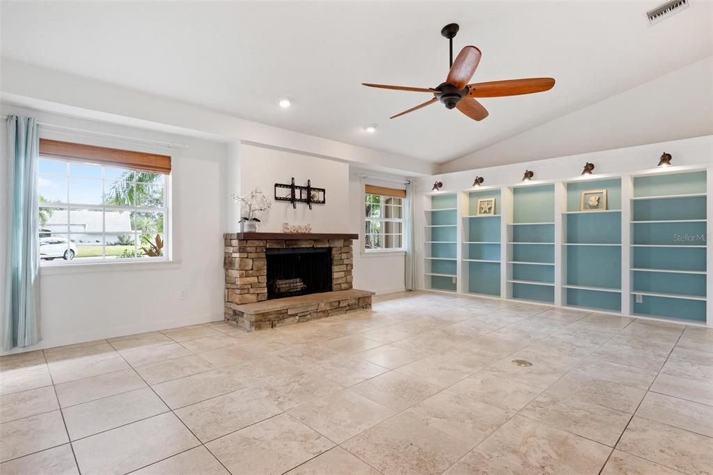 For Sale: $575,000 (4 beds, 2 baths, 2282 Square Feet)