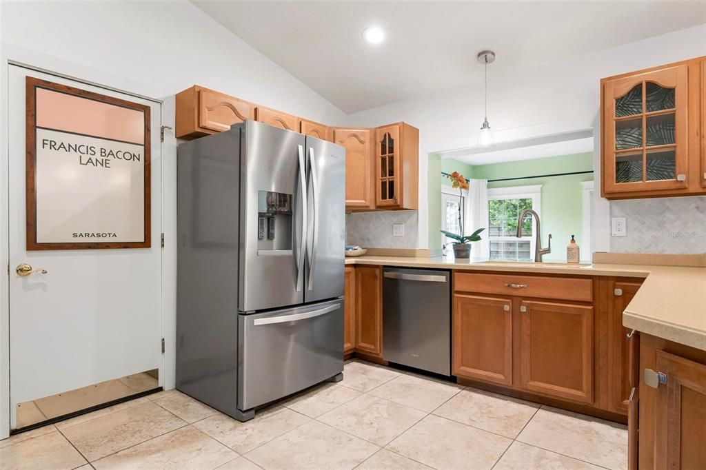 For Sale: $575,000 (4 beds, 2 baths, 2282 Square Feet)