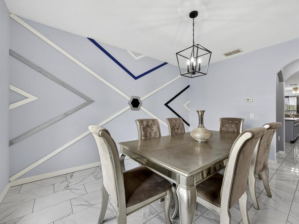 На продажу: $624,990 (6 спален, 4 ванн, 4303 Квадратных фут)