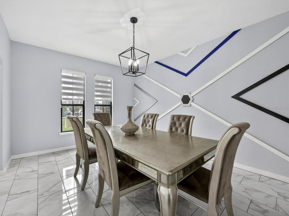 На продажу: $624,990 (6 спален, 4 ванн, 4303 Квадратных фут)