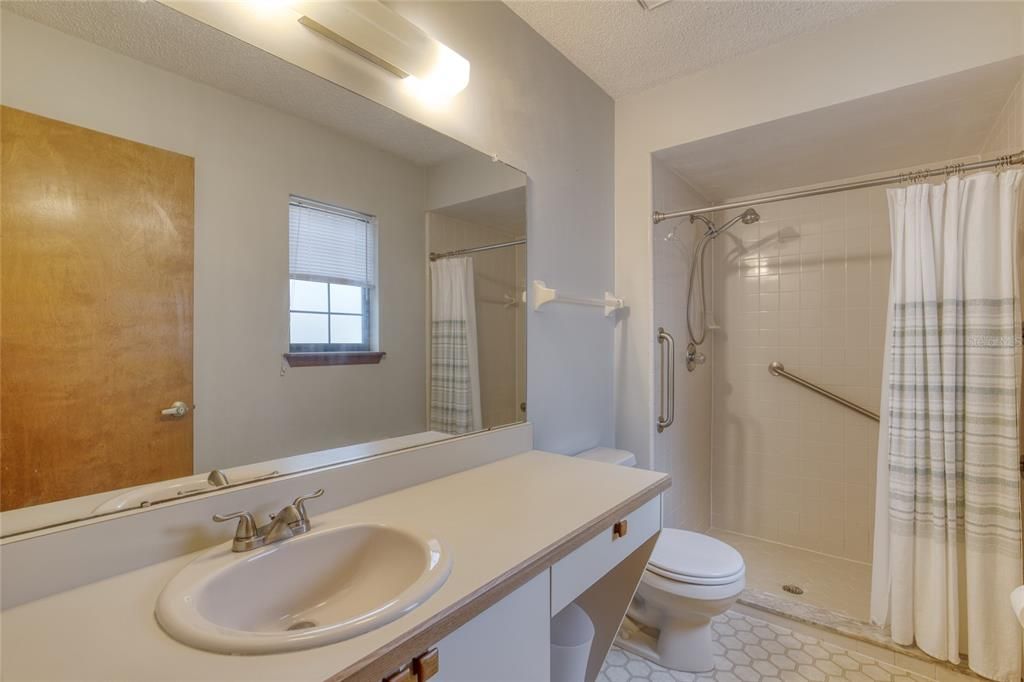 En Venta: $235,000 (2 camas, 2 baños, 1154 Pies cuadrados)