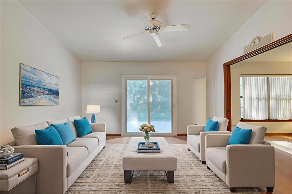 En Venta: $235,000 (2 camas, 2 baños, 1154 Pies cuadrados)