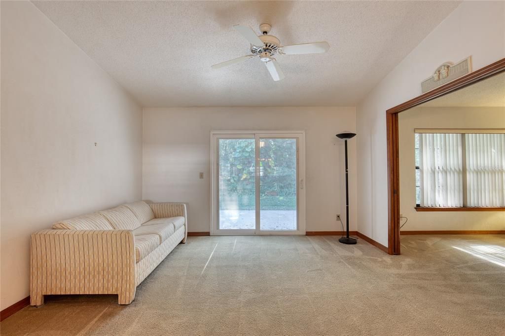 En Venta: $235,000 (2 camas, 2 baños, 1154 Pies cuadrados)