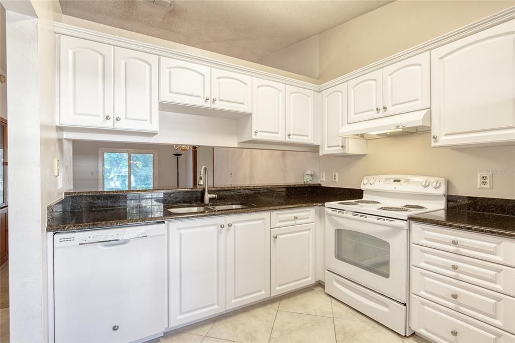 En Venta: $235,000 (2 camas, 2 baños, 1154 Pies cuadrados)