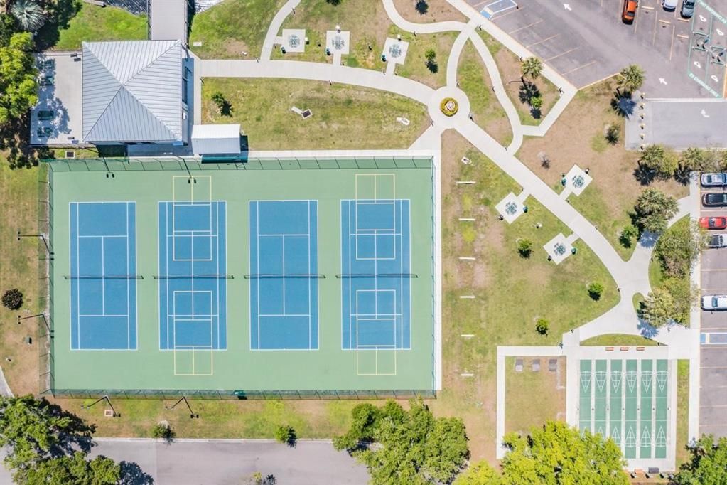 待售: $130,000 (1 贝兹, 1 浴室, 825 平方英尺)