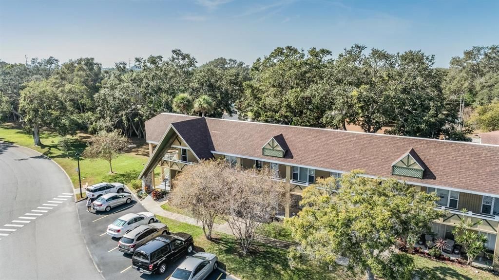 待售: $130,000 (1 贝兹, 1 浴室, 825 平方英尺)