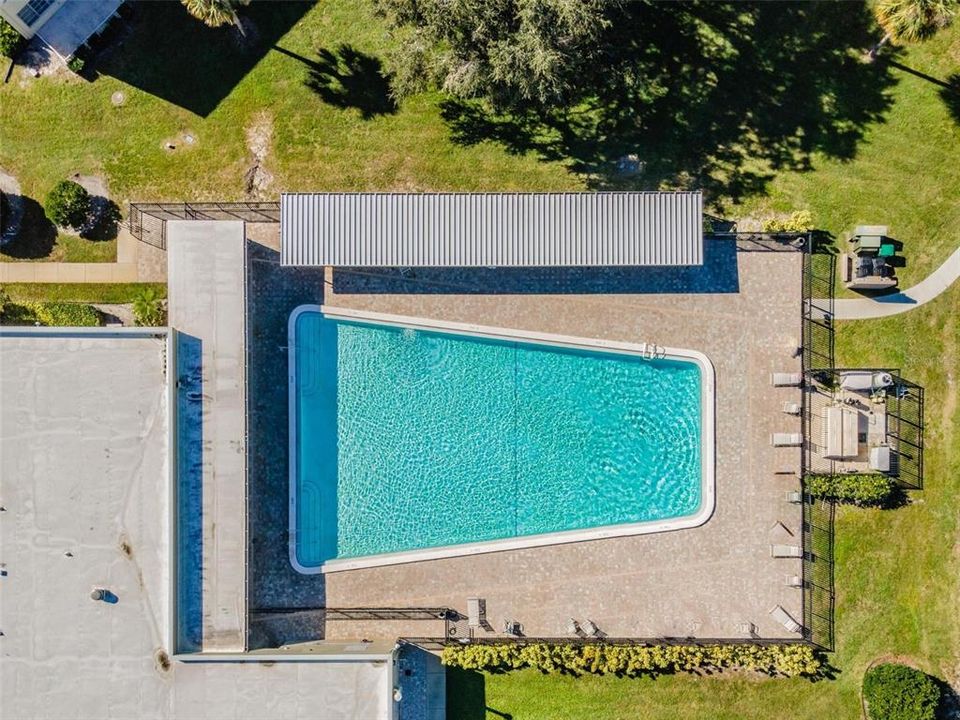 待售: $130,000 (1 贝兹, 1 浴室, 825 平方英尺)