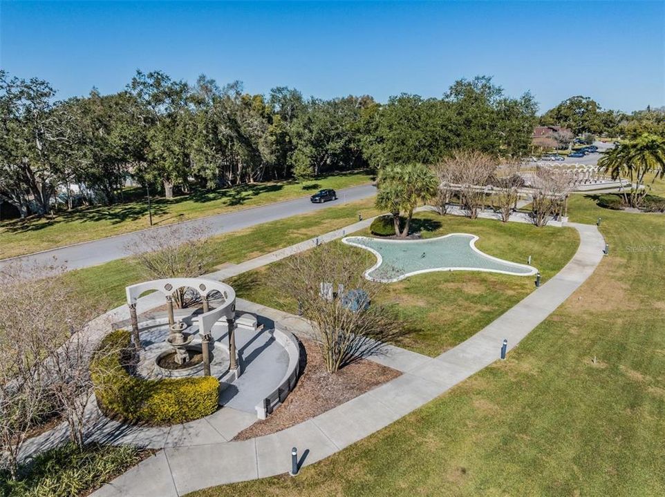 待售: $130,000 (1 贝兹, 1 浴室, 825 平方英尺)