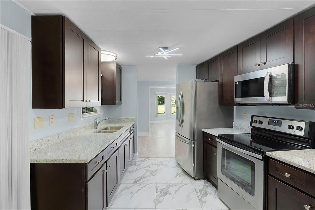 待售: $179,000 (3 贝兹, 2 浴室, 1416 平方英尺)