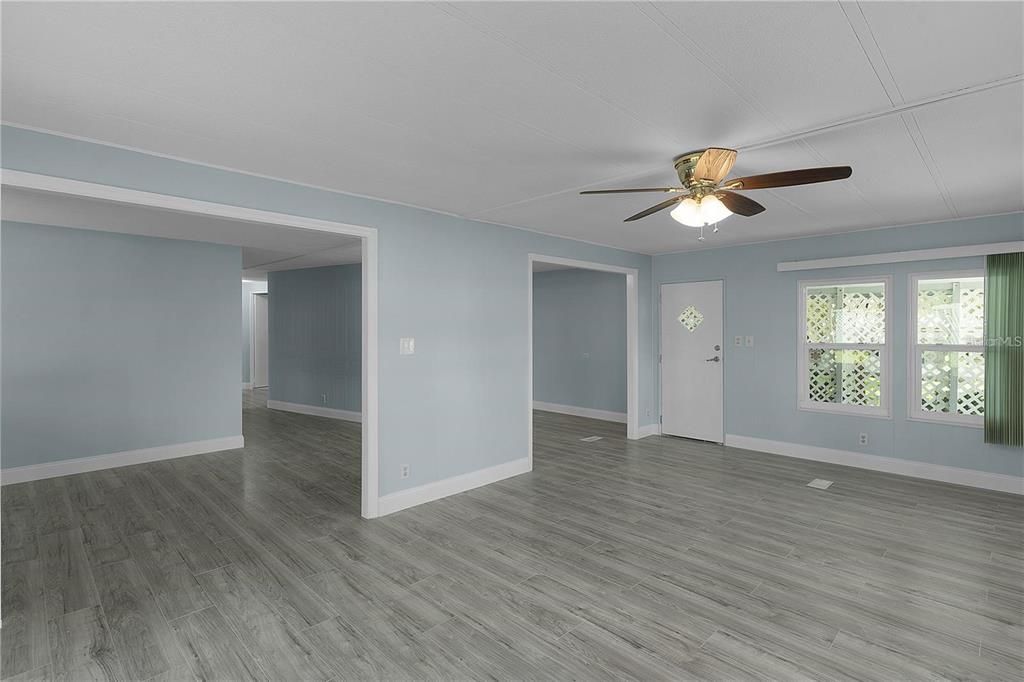 待售: $179,000 (3 贝兹, 2 浴室, 1416 平方英尺)