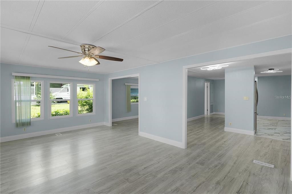 待售: $179,000 (3 贝兹, 2 浴室, 1416 平方英尺)