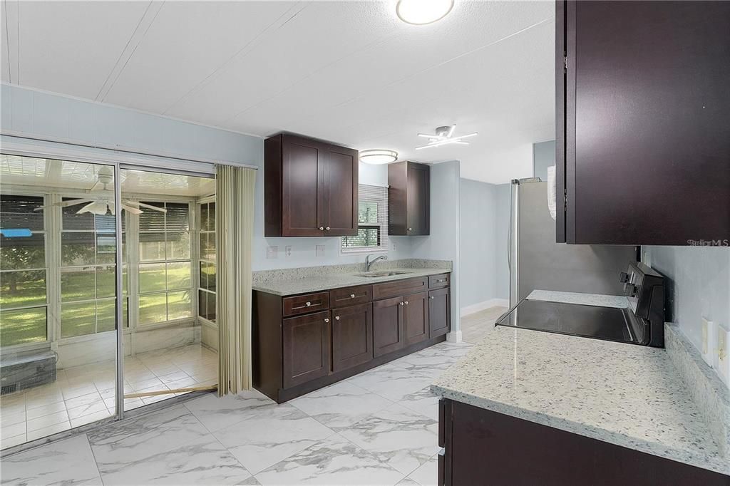 待售: $179,000 (3 贝兹, 2 浴室, 1416 平方英尺)