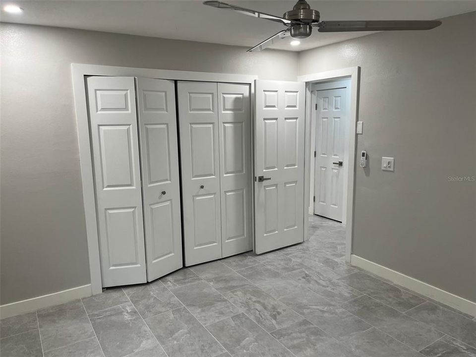 出租: $2,100 (2 贝兹, 1 浴室, 550 平方英尺)