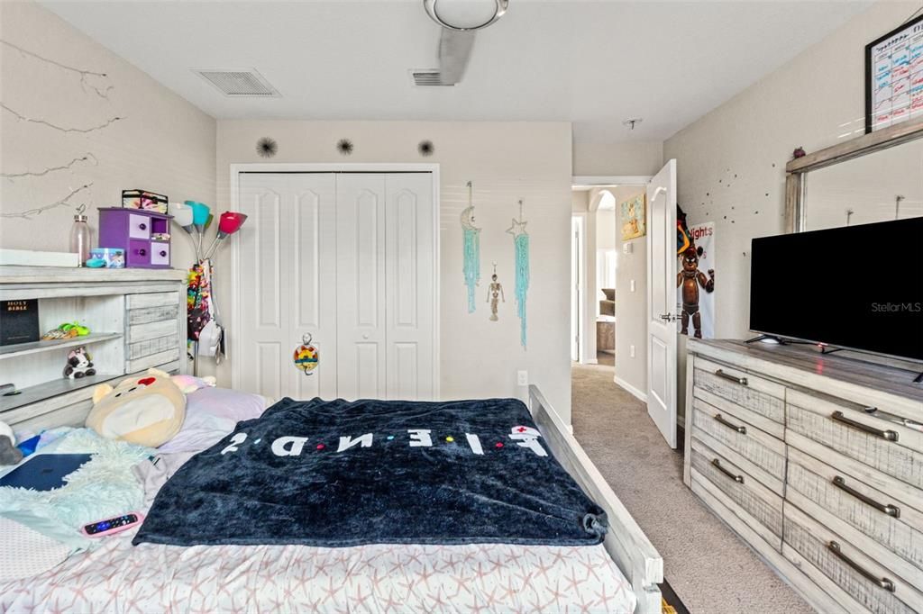 For Sale: $395,900 (4 beds, 2 baths, 2163 Square Feet)