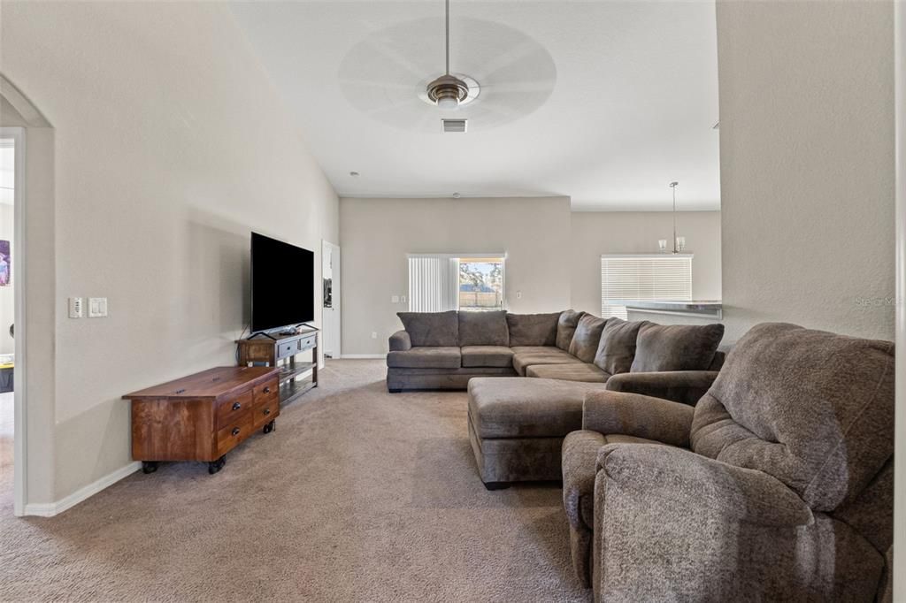 For Sale: $395,900 (4 beds, 2 baths, 2163 Square Feet)