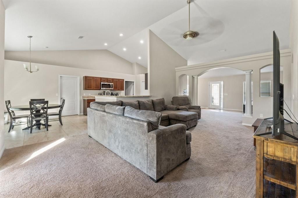 For Sale: $395,900 (4 beds, 2 baths, 2163 Square Feet)