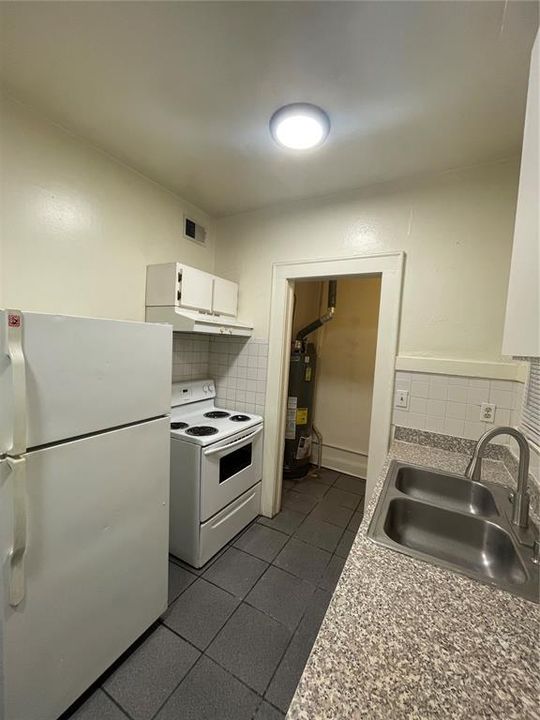 For Rent: $1,495 (2 beds, 1 baths, 950 Square Feet)