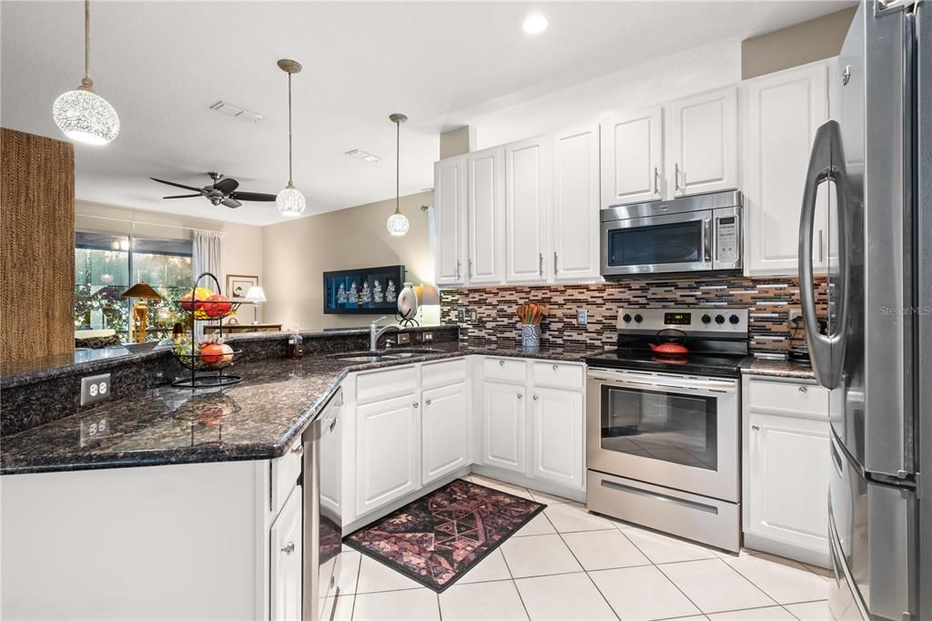 待售: $350,000 (3 贝兹, 2 浴室, 1587 平方英尺)