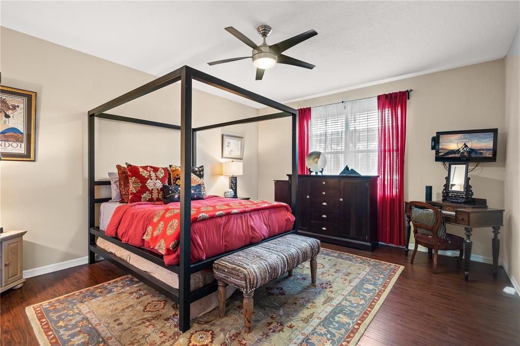 待售: $350,000 (3 贝兹, 2 浴室, 1587 平方英尺)