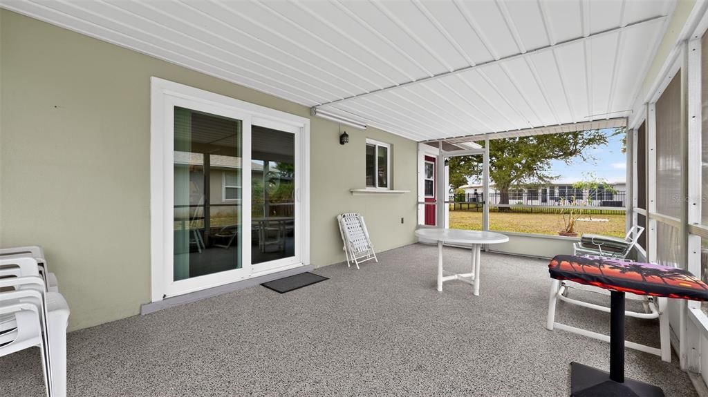 На продажу: $215,000 (2 спален, 2 ванн, 1217 Квадратных фут)