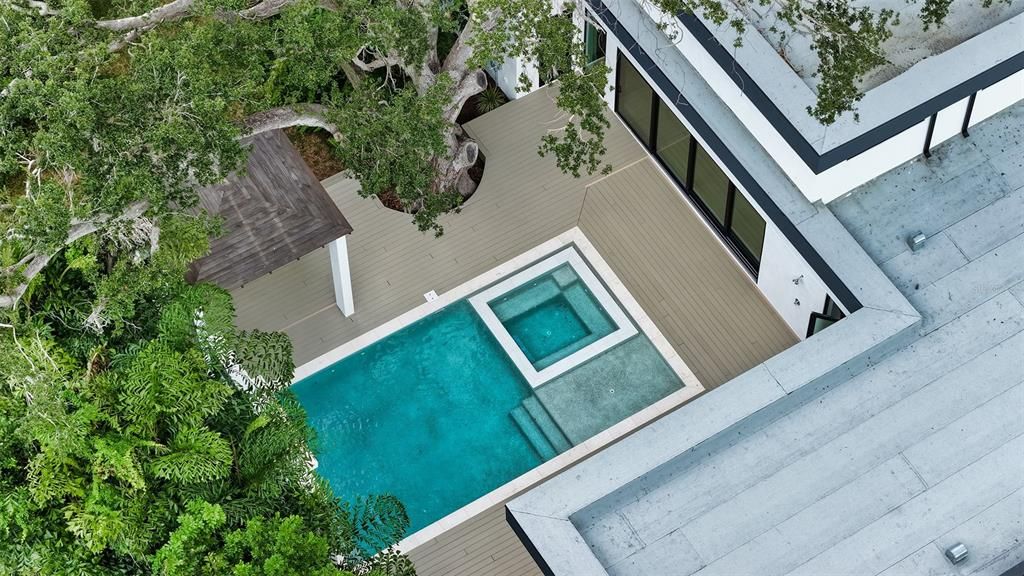 En Venta: $5,695,000 (5 camas, 5 baños, 4545 Pies cuadrados)