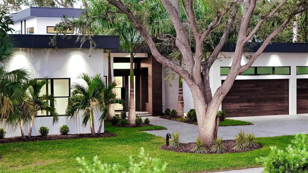 En Venta: $5,695,000 (5 camas, 5 baños, 4545 Pies cuadrados)