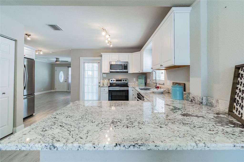 For Rent: $3,500 (3 beds, 2 baths, 1367 Square Feet)