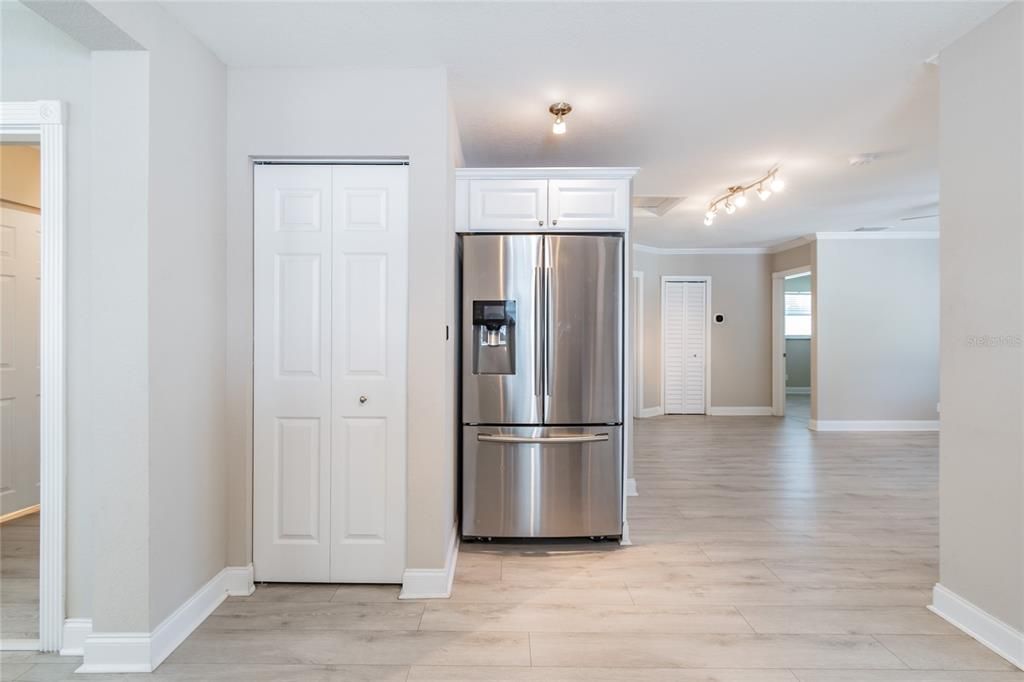 For Rent: $3,500 (3 beds, 2 baths, 1367 Square Feet)