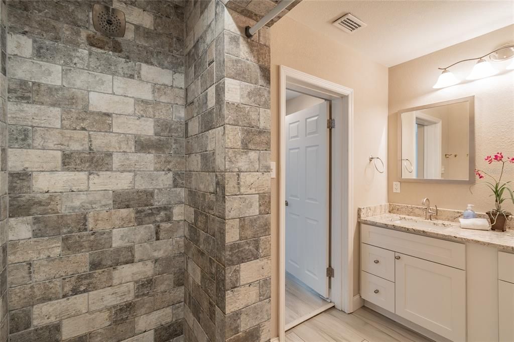 For Rent: $3,500 (3 beds, 2 baths, 1367 Square Feet)