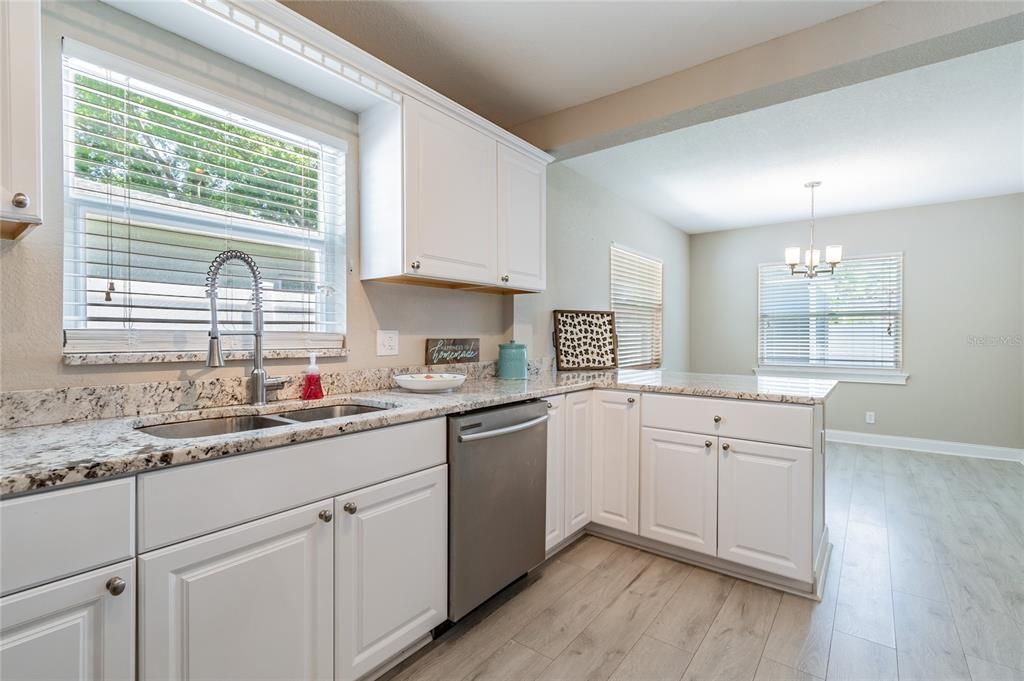 For Rent: $3,500 (3 beds, 2 baths, 1367 Square Feet)