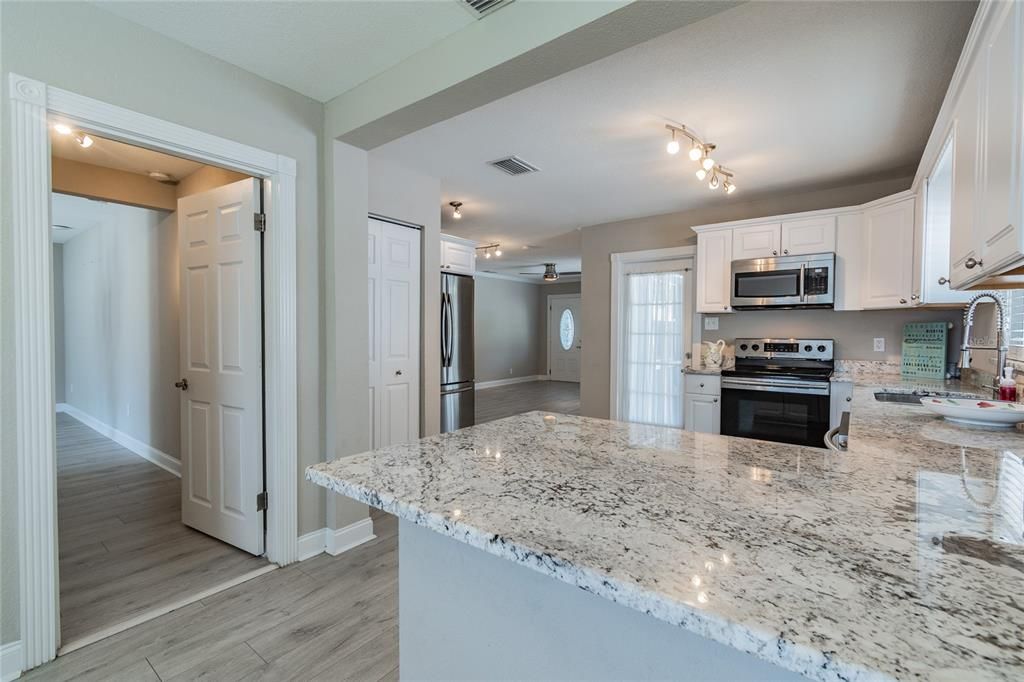 For Rent: $3,500 (3 beds, 2 baths, 1367 Square Feet)