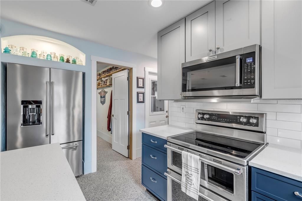 En Venta: $335,000 (3 camas, 2 baños, 1386 Pies cuadrados)