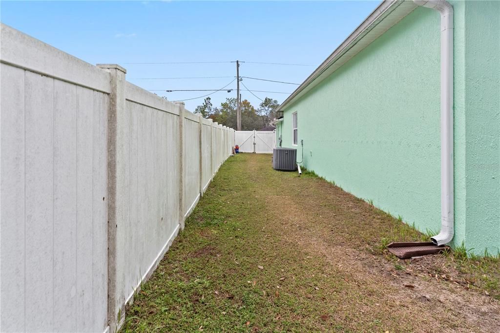 For Sale: $289,000 (3 beds, 2 baths, 2132 Square Feet)