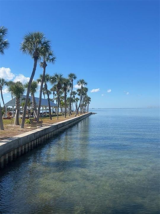 En Venta: $225,000 (2 camas, 2 baños, 880 Pies cuadrados)