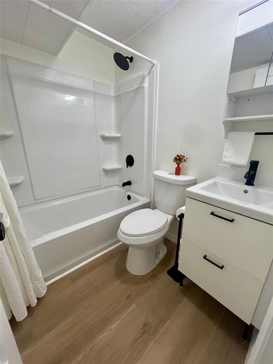 En Venta: $225,000 (2 camas, 2 baños, 880 Pies cuadrados)