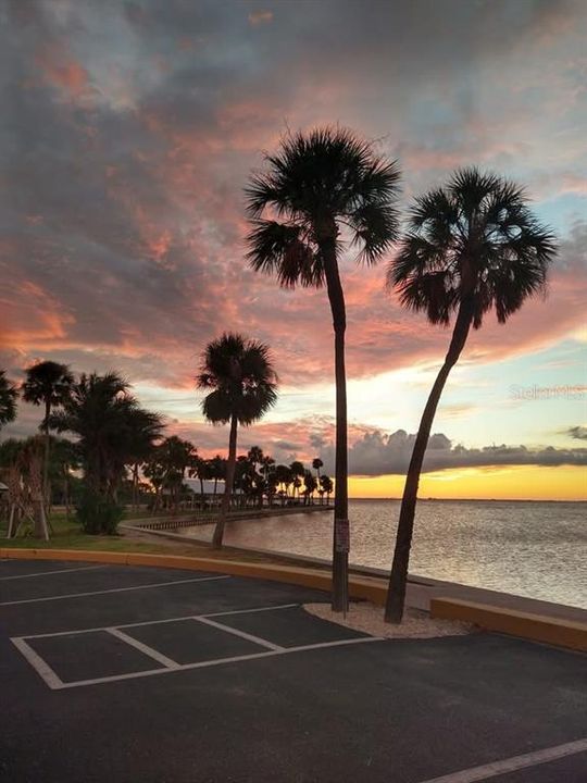 En Venta: $225,000 (2 camas, 2 baños, 880 Pies cuadrados)