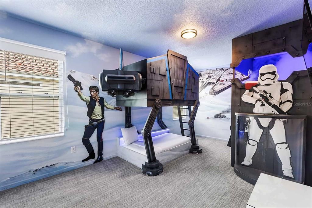 На продажу: $975,000 (11 спален, 11 ванн, 4887 Квадратных фут)