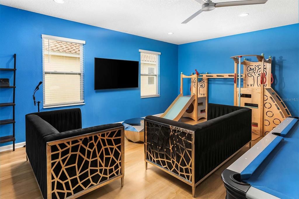 На продажу: $975,000 (11 спален, 11 ванн, 4887 Квадратных фут)