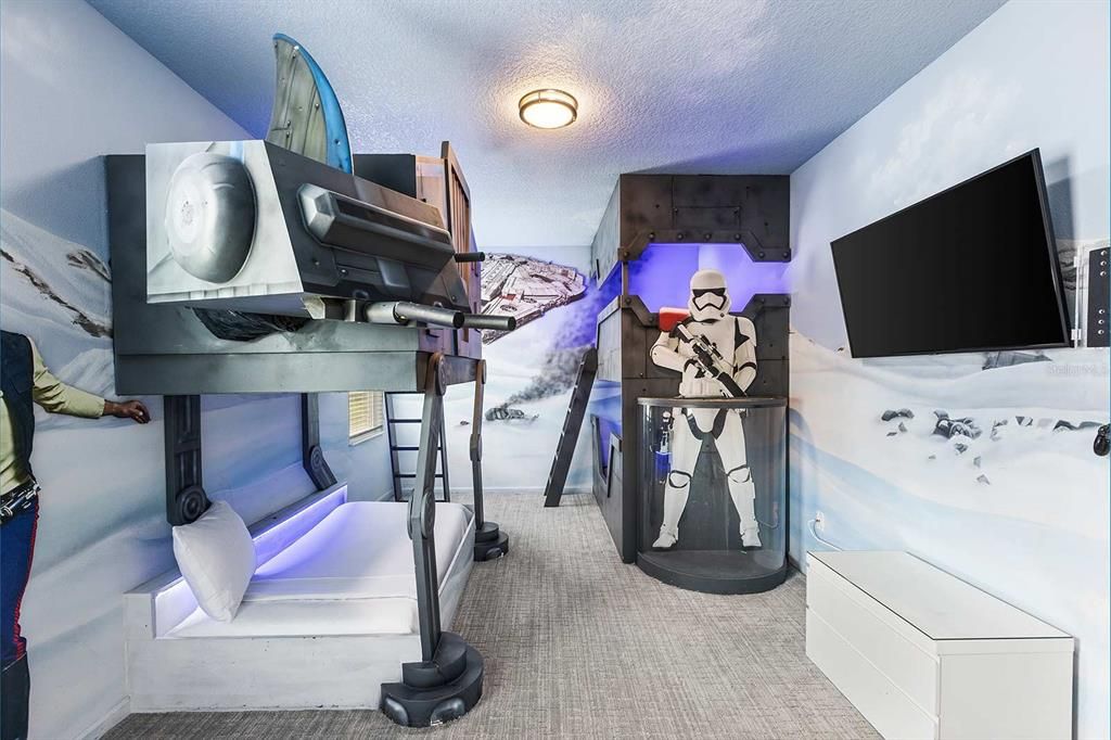 На продажу: $975,000 (11 спален, 11 ванн, 4887 Квадратных фут)