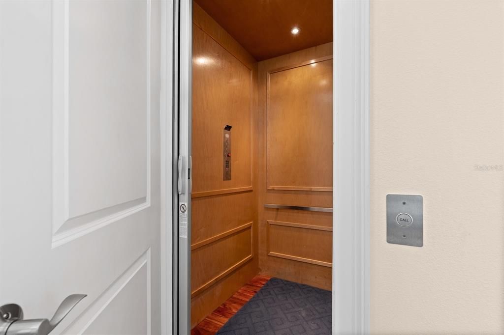 待售: $3,299,000 (3 贝兹, 2 浴室, 2237 平方英尺)