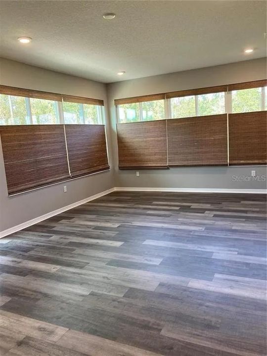 For Rent: $3,000 (3 beds, 2 baths, 2365 Square Feet)